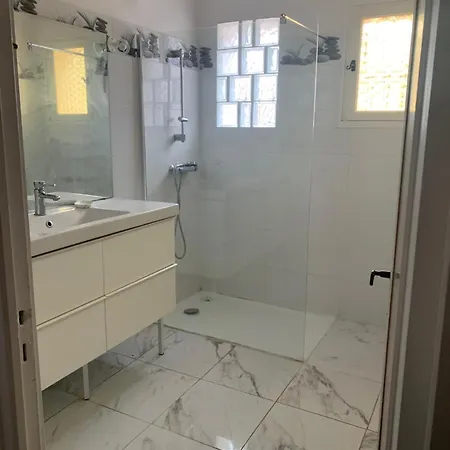 Logement F3 Dans *